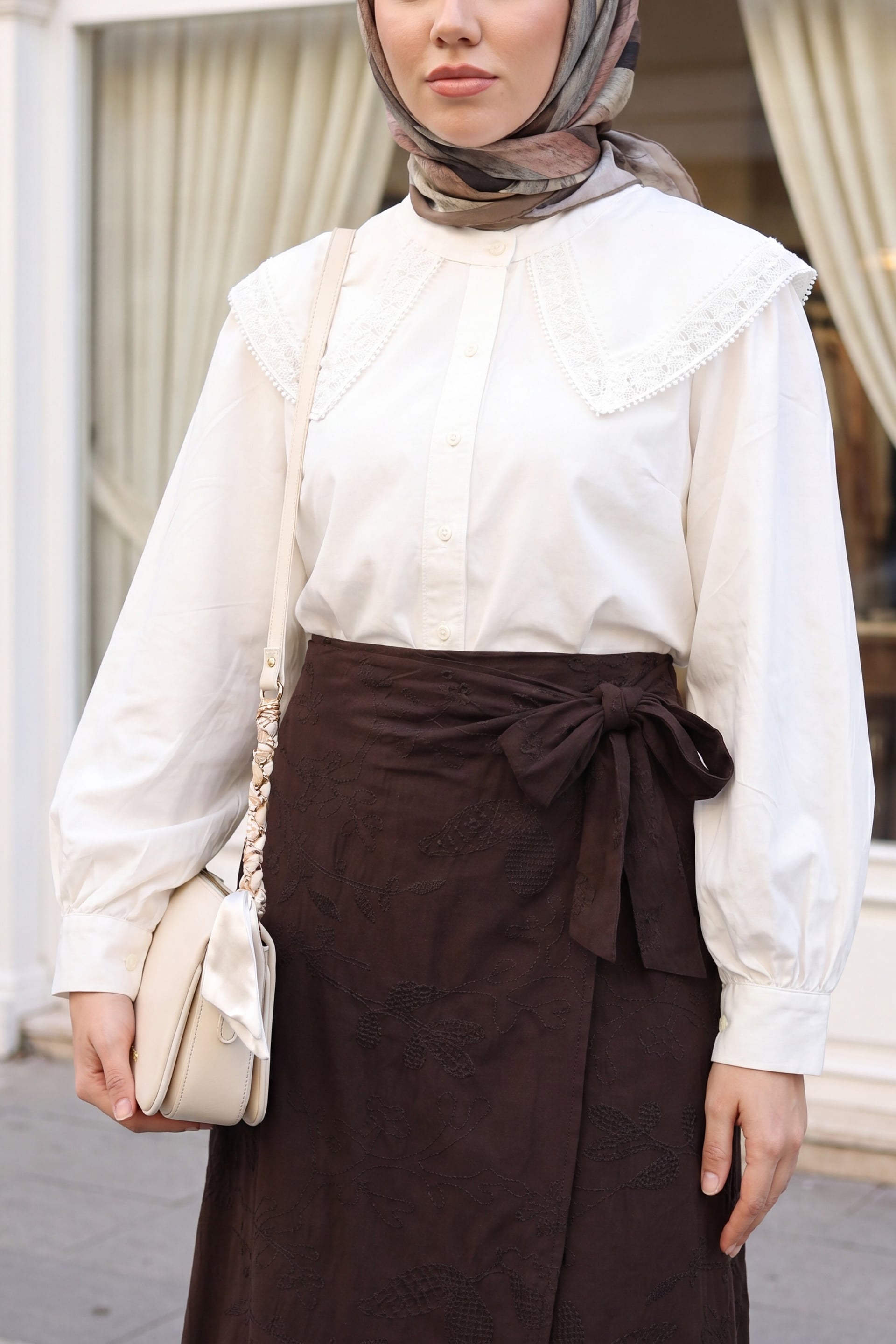 Bebe Collar Lace Detail Button Poplin Shirt - Ecru - Podyumplus - by Peralane - photo 3
