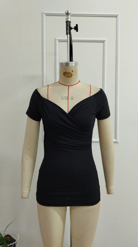 Women's Short-Sleeved V-Neck Sandy Blouse - Janes - by Peralane - photo 6