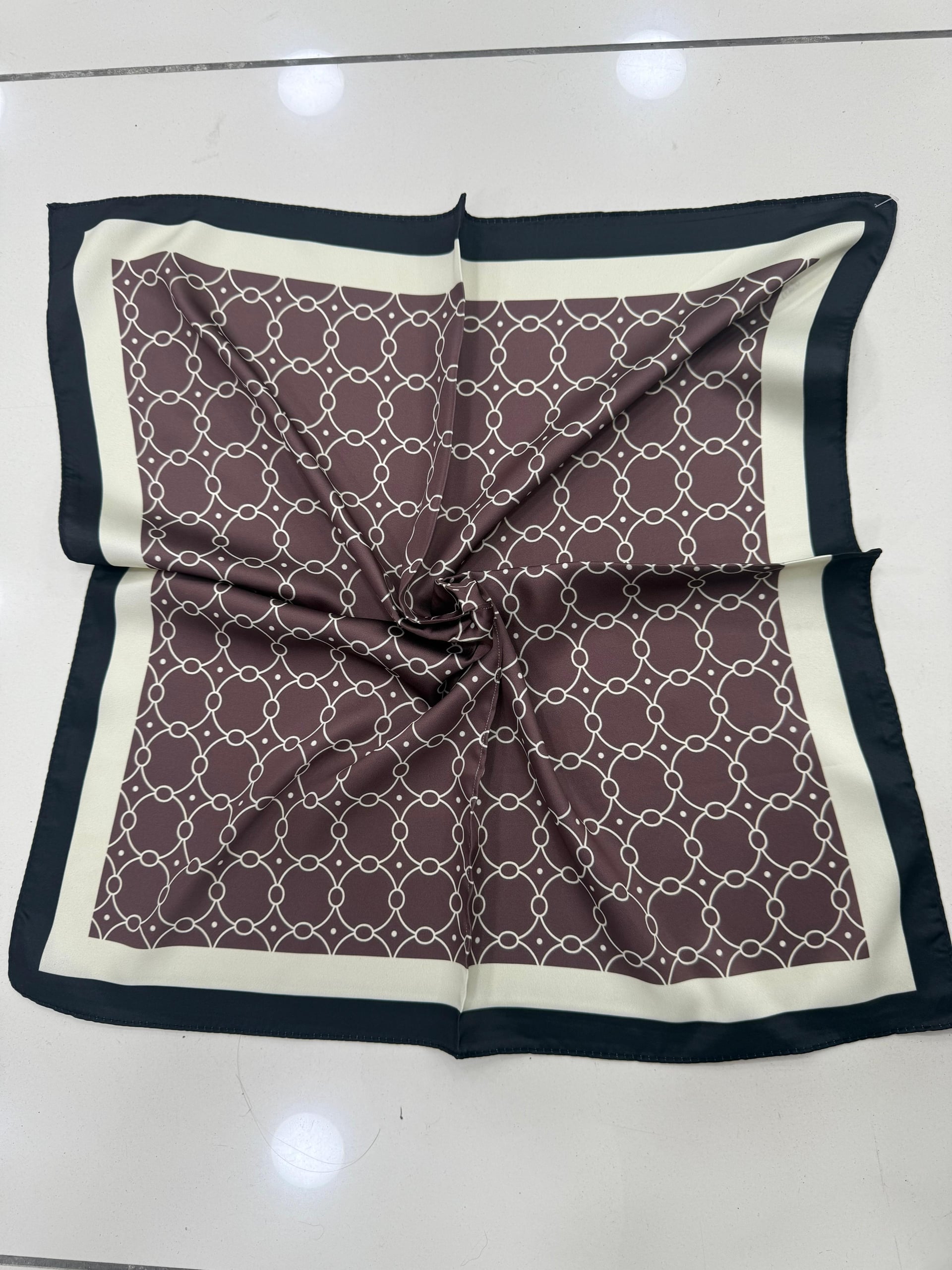 Chain Patterned Black Bandana Scarf 50x50 cm - Nesvay - by Peralane - photo 4