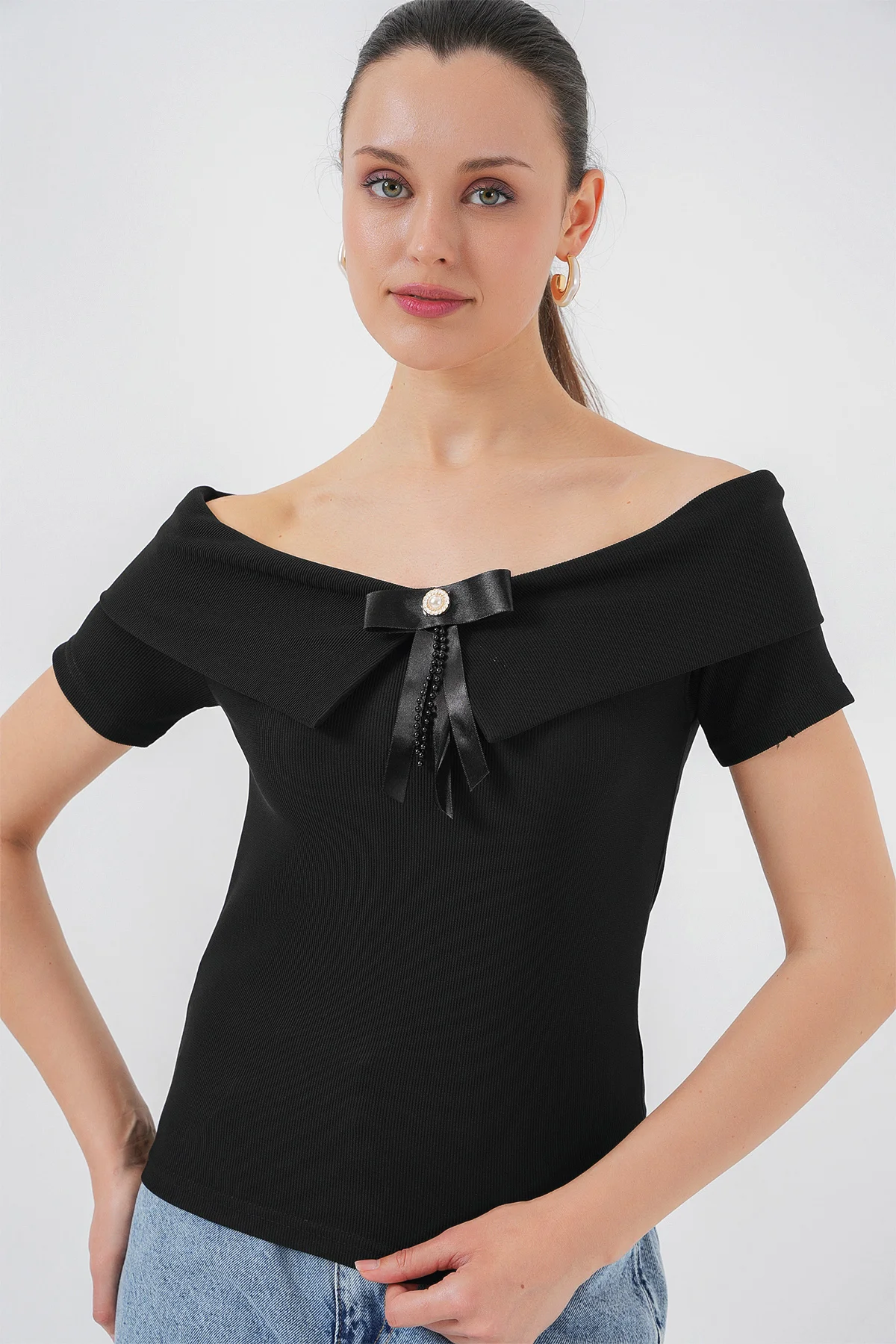 Ribbed Knit Off-Shoulder Top with Bow Detail - Black - Bigdart - by Peralane - photo 2