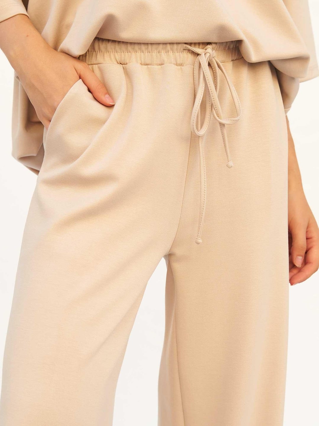 Women's Relaxed Fit Loungewear Set with Wide-Leg Trousers - Light Beige - Lefon - by Peralane - photo 9