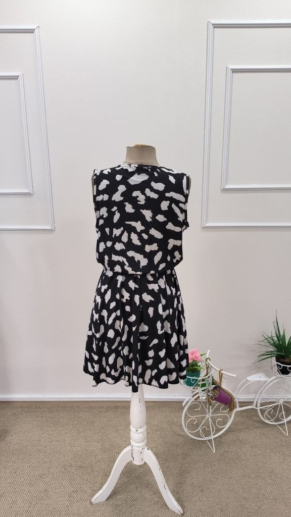Women's Sleeveless Wrap Dress with Tie Waist and Animal Print - Janes - by Peralane - photo 7