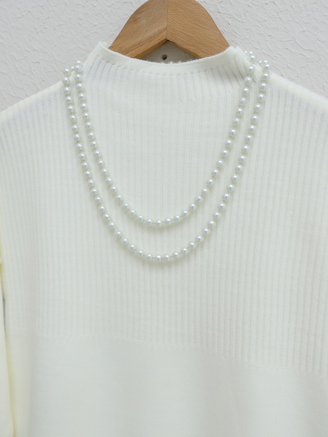 Half High-Neck Knit Set in Ecru - Podyumplus - by Peralane - photo 3