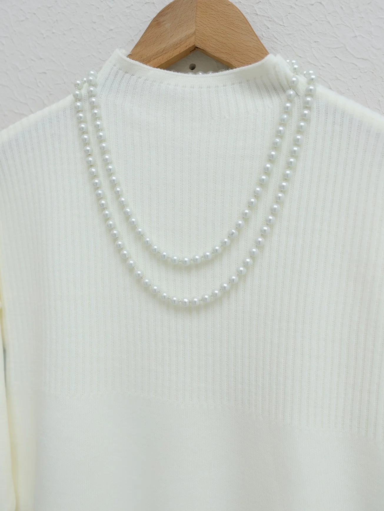 Half High-Neck Knit Set in Ecru - Podyumplus - by Peralane - photo 3