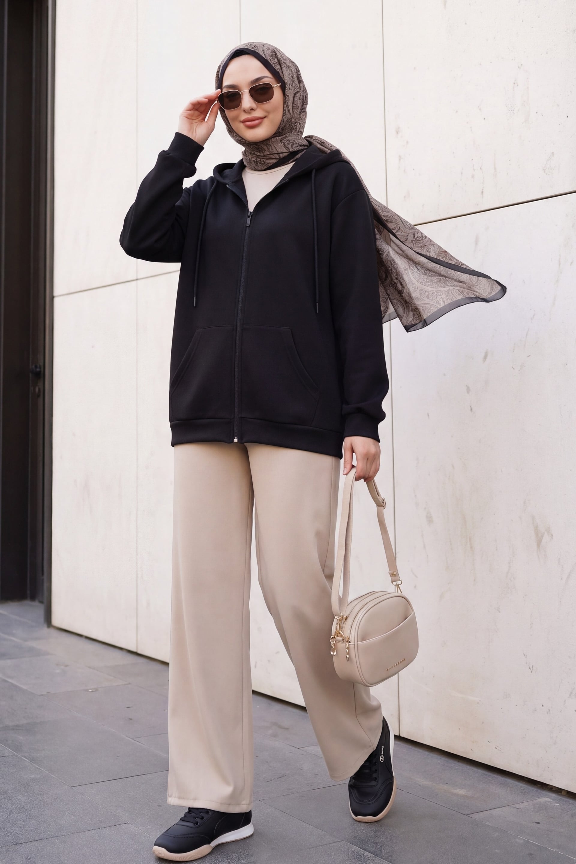 Black Zip-Up Hoodie with Paisley Print Sleeves - Podyumplus - by Peralane - photo 2