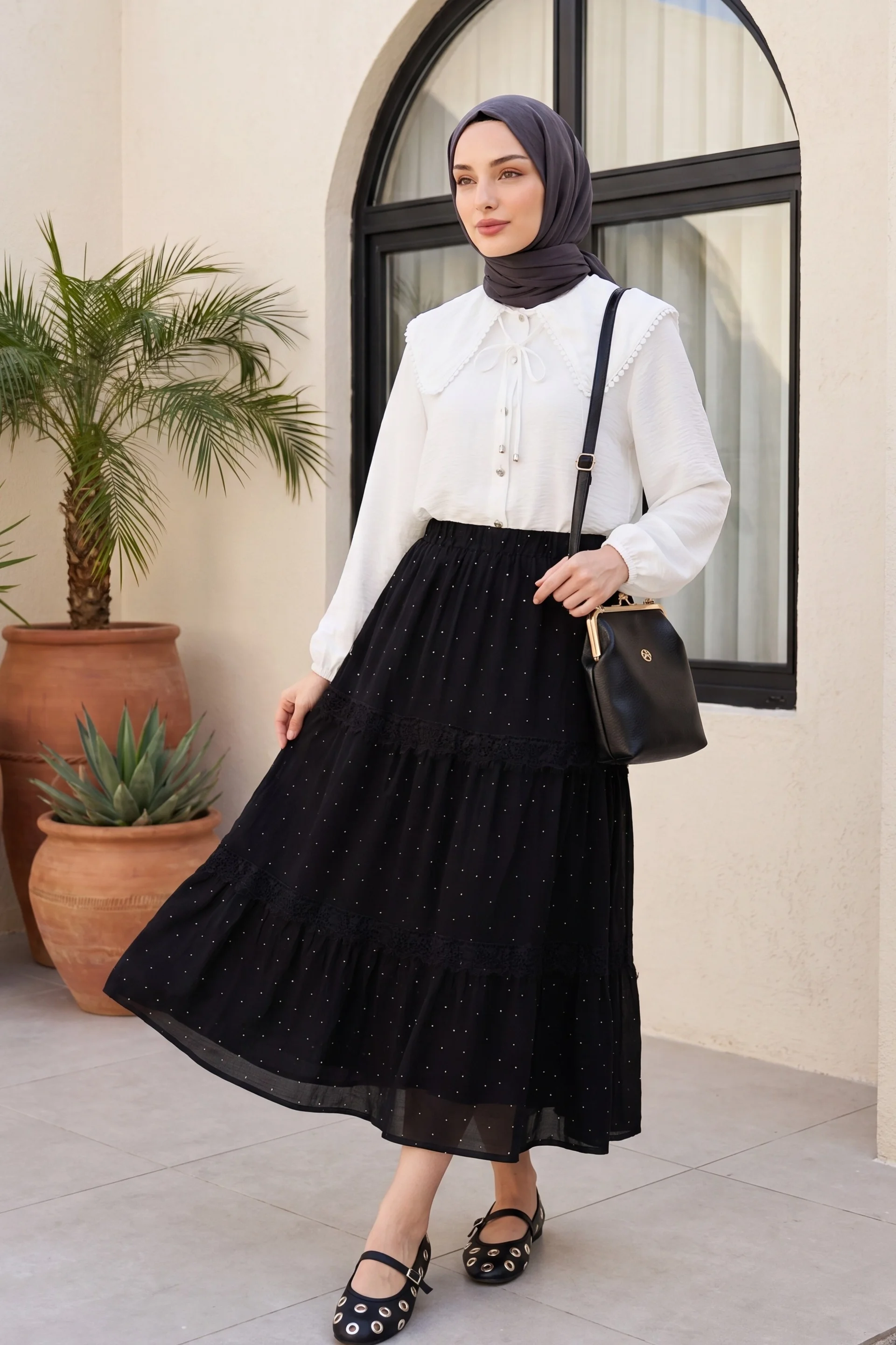 White Blouse with Peter Pan Collar and Lace Trim - Podyumplus - by Peralane - photo 2