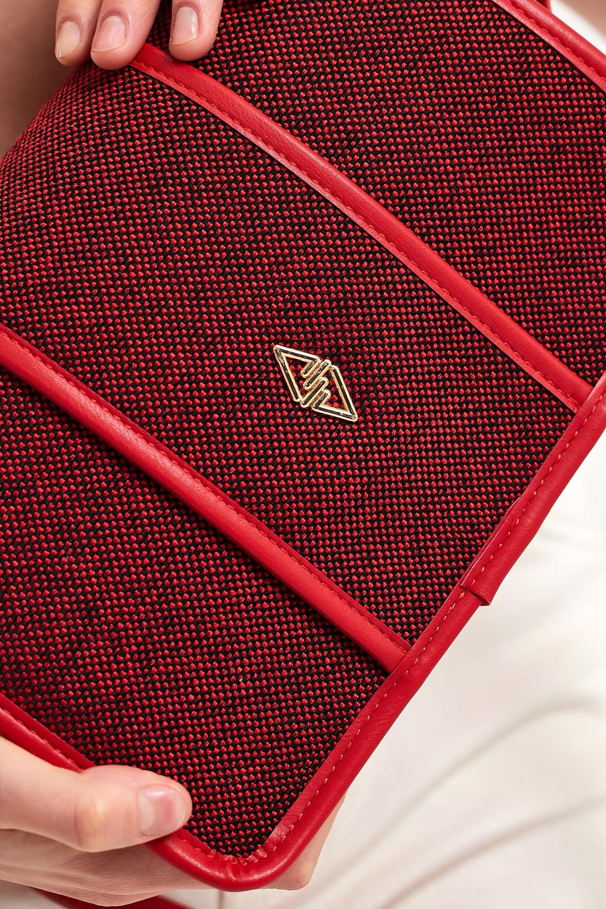 Red Vegan Leather Women's Shoulder Bag with Contrast Flap - Aron Atelier - by Peralane - photo 14
