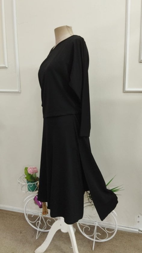 Women's Knit Two-Piece Set: Long-Sleeve Cold-Shoulder Top and Midi Skirt - Janes - by Peralane - photo 7