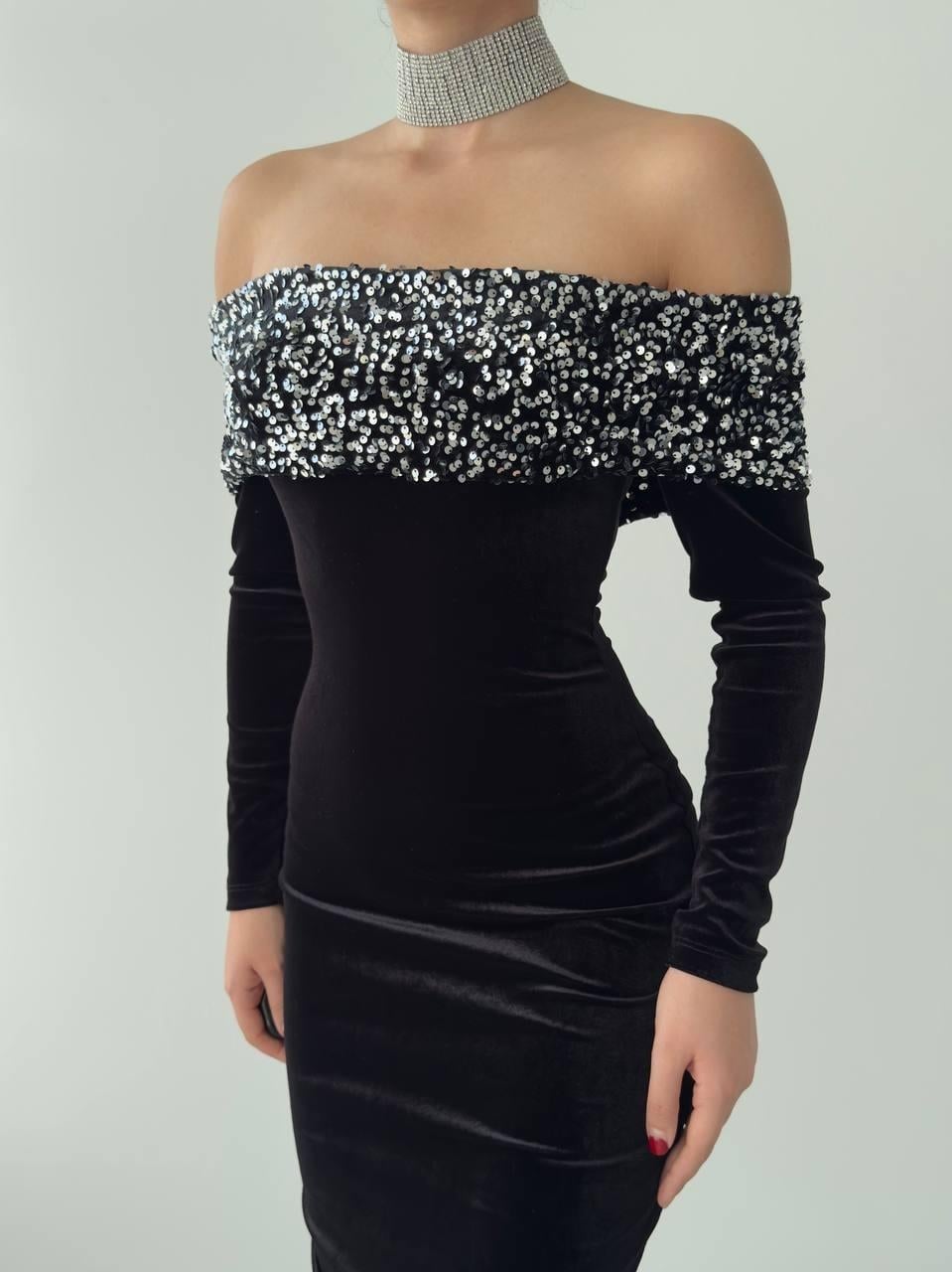 Fira Off-Shoulder Sequin Velvet Dress - Black - Etika - by Peralane - photo 5