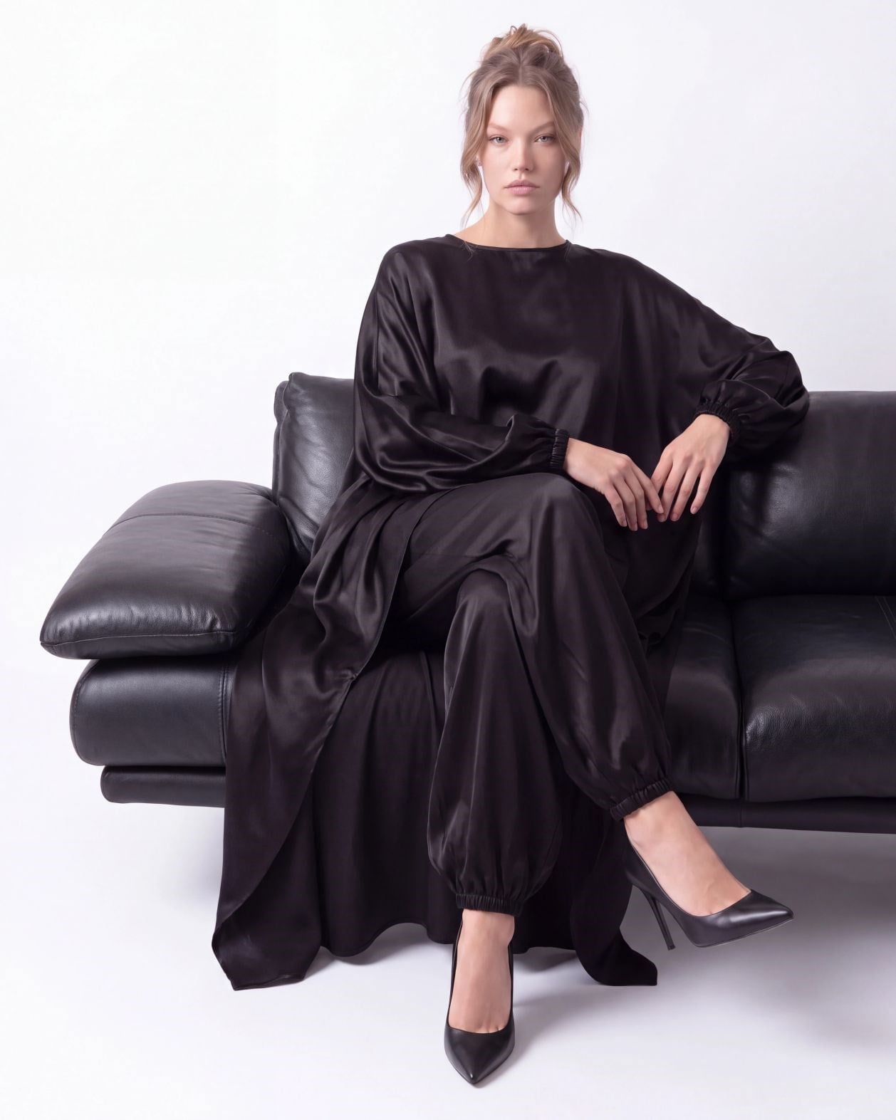 Black Two-Piece Tunic and Trousers Set - Fame - by Peralane - photo 3