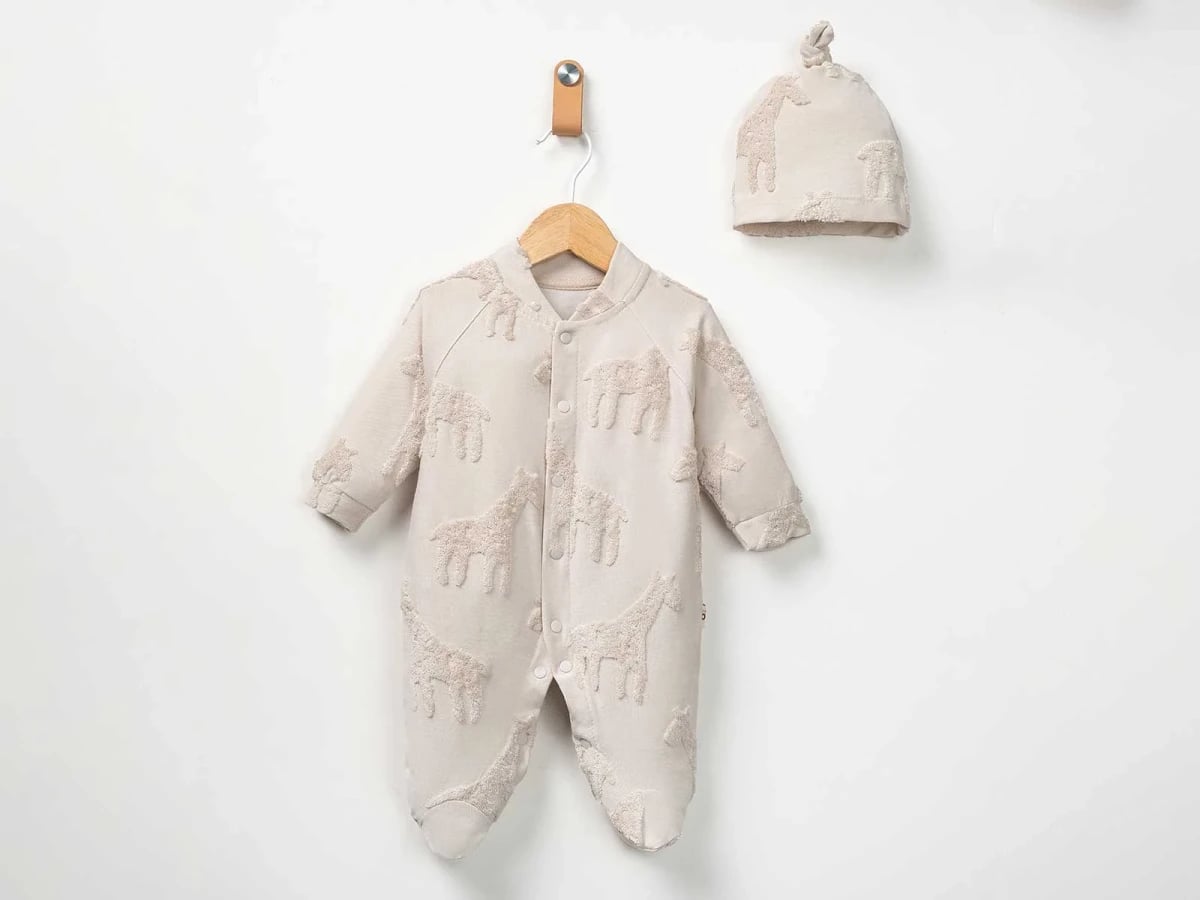Baby Footed Sleepsuit and Hat Set with Giraffe Print - Light Beige - Pookie - by Peralane