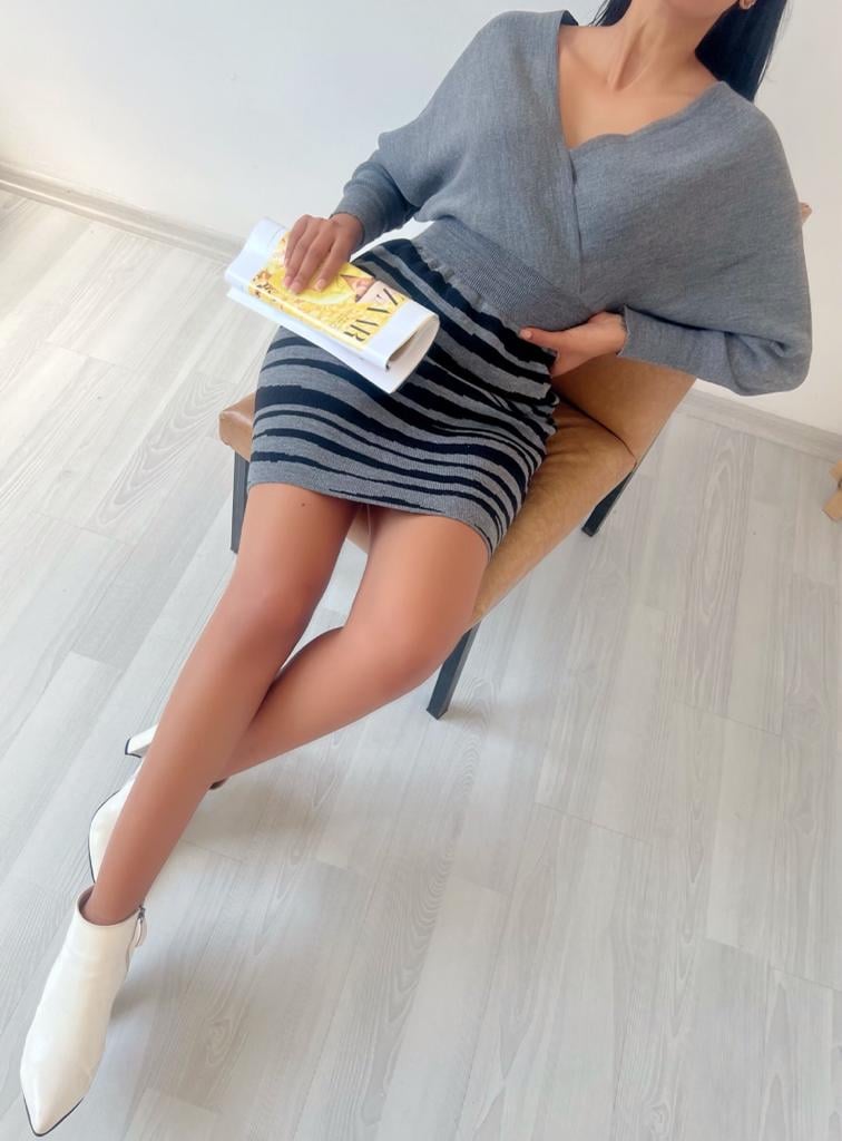 Zebra Print Knitted Dress with Off-Shoulder V-Neck - My Bee - by Peralane - photo 3