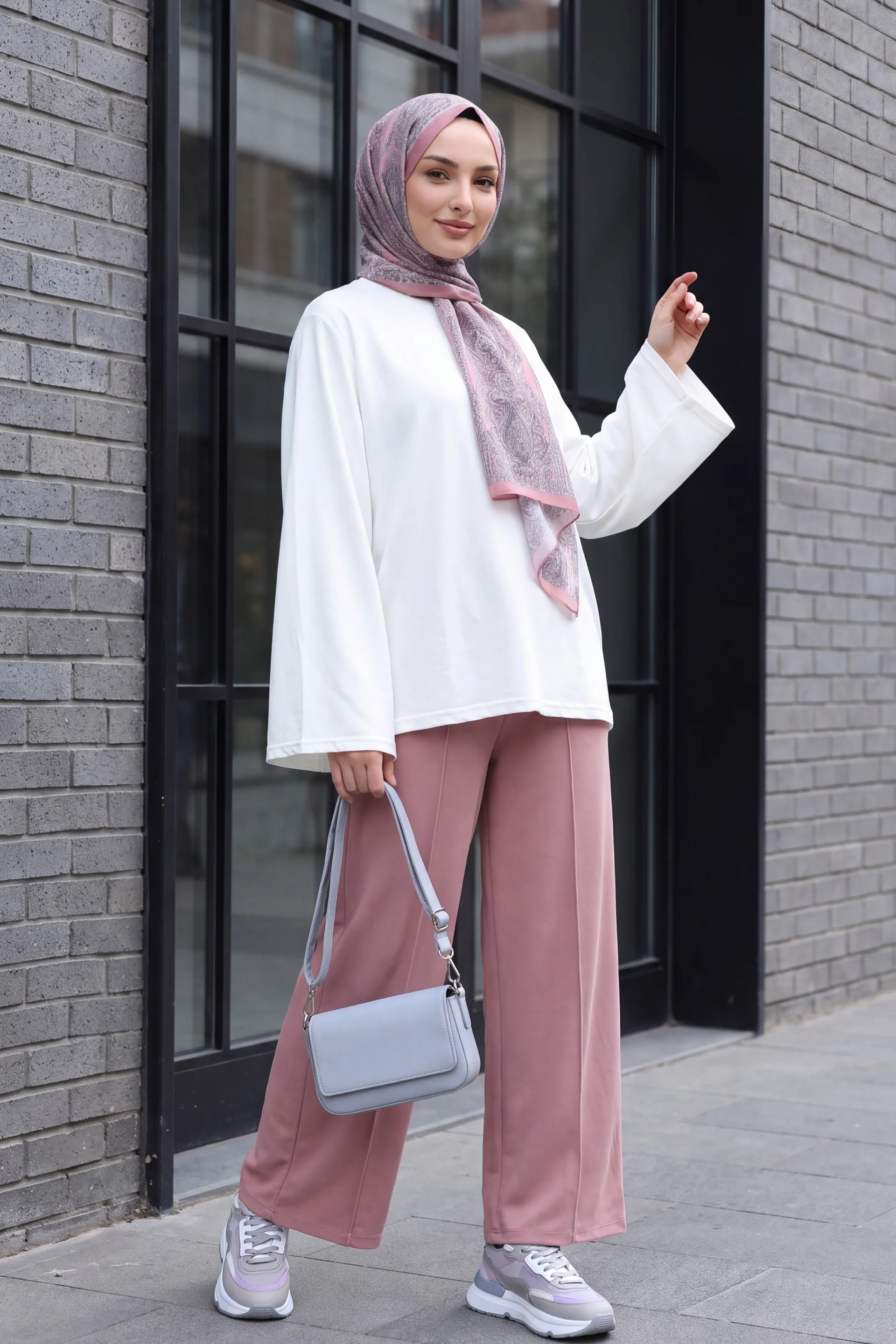 Velvet Drawstring Wide-Leg Trousers in Dusty Rose - Podyumplus - by Peralane - photo 4