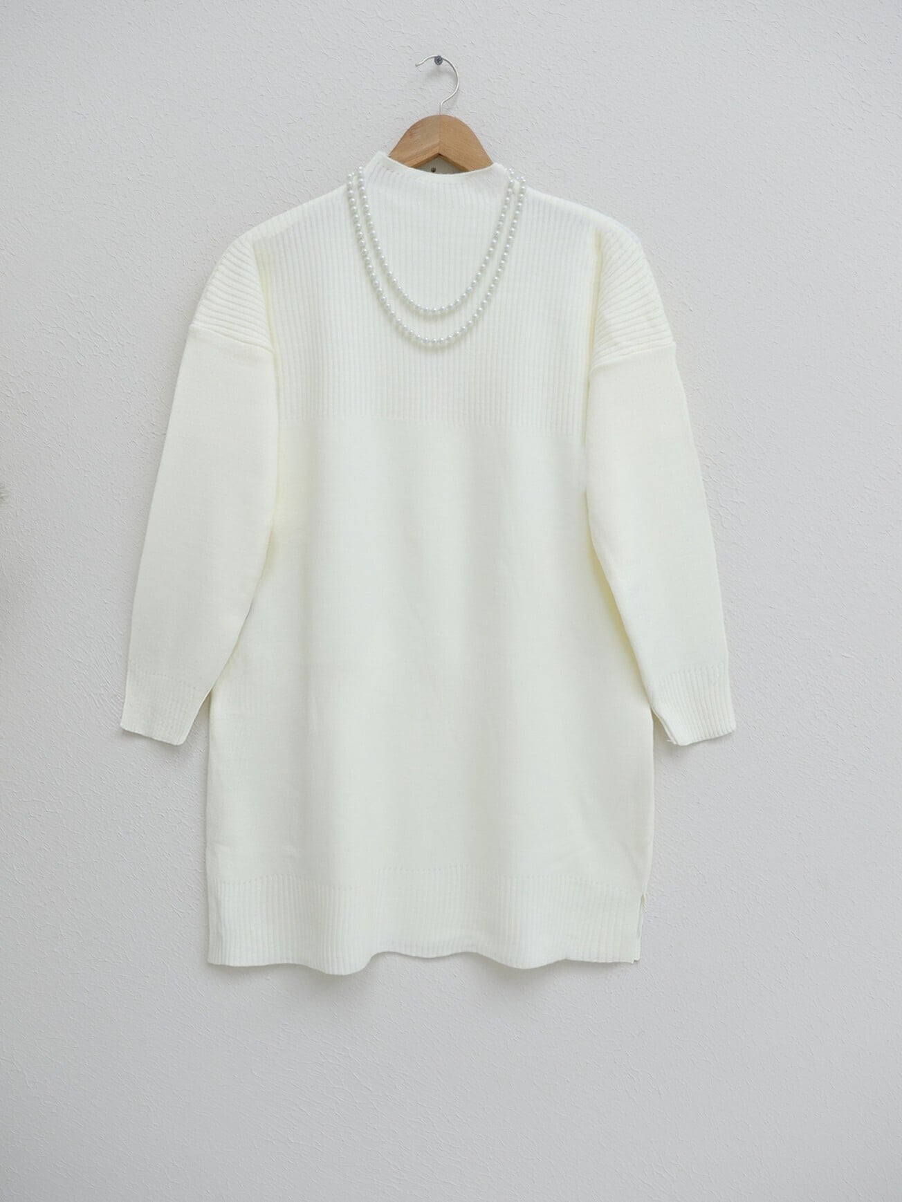 Half High-Neck Knit Set in Ecru - Podyumplus - by Peralane - photo 5