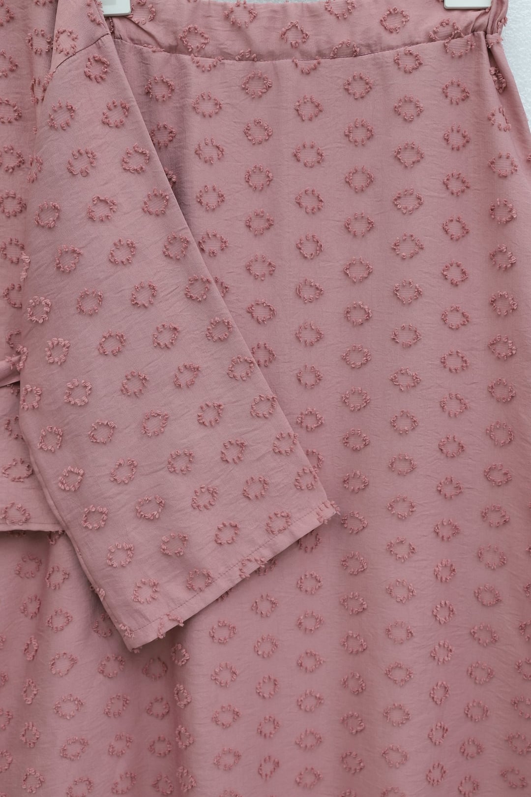 Single Button Embossed Floral Vual Crepe Modest Dress Set - Dusty Rose - Podyumplus - by Peralane - photo 3